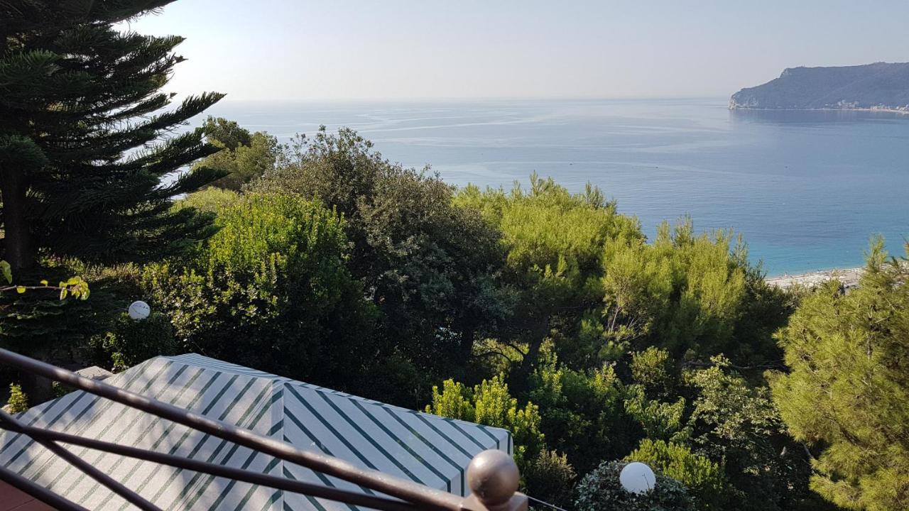 Le Terre Del Drago Apartment Bergeggi Eksteriør bilde